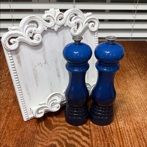 Le Creuset Blue Salt and Pepper Mill Set